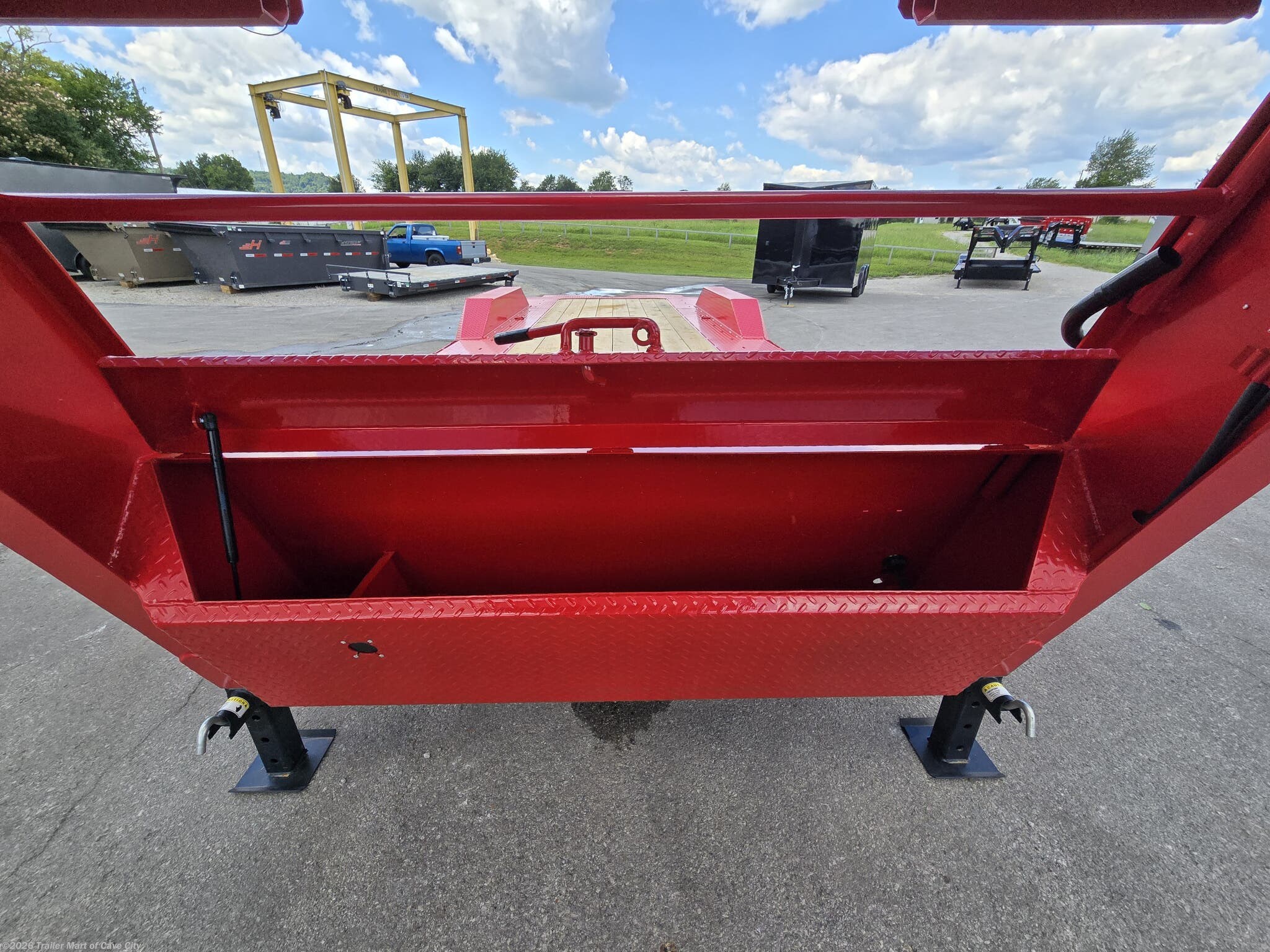 New 2026 Horizon Trailers HET 24' (16'+8') GN Gravity Tilt Deck Trailer available in Cave City, Kentucky
