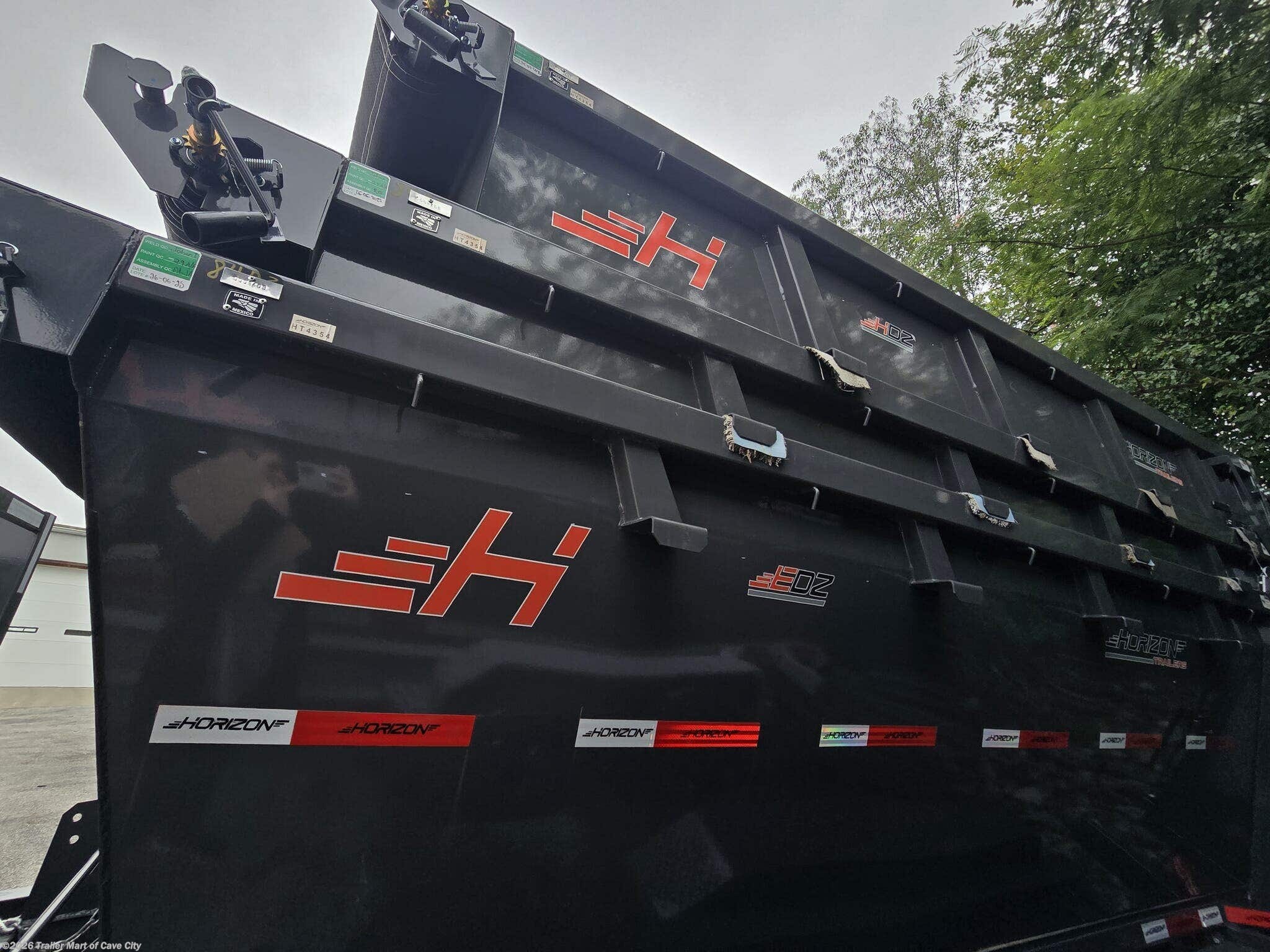 New 2026 Horizon Trailers EDZ 14'x60"x4' Roll-Off Dumpster available in Cave City, Kentucky