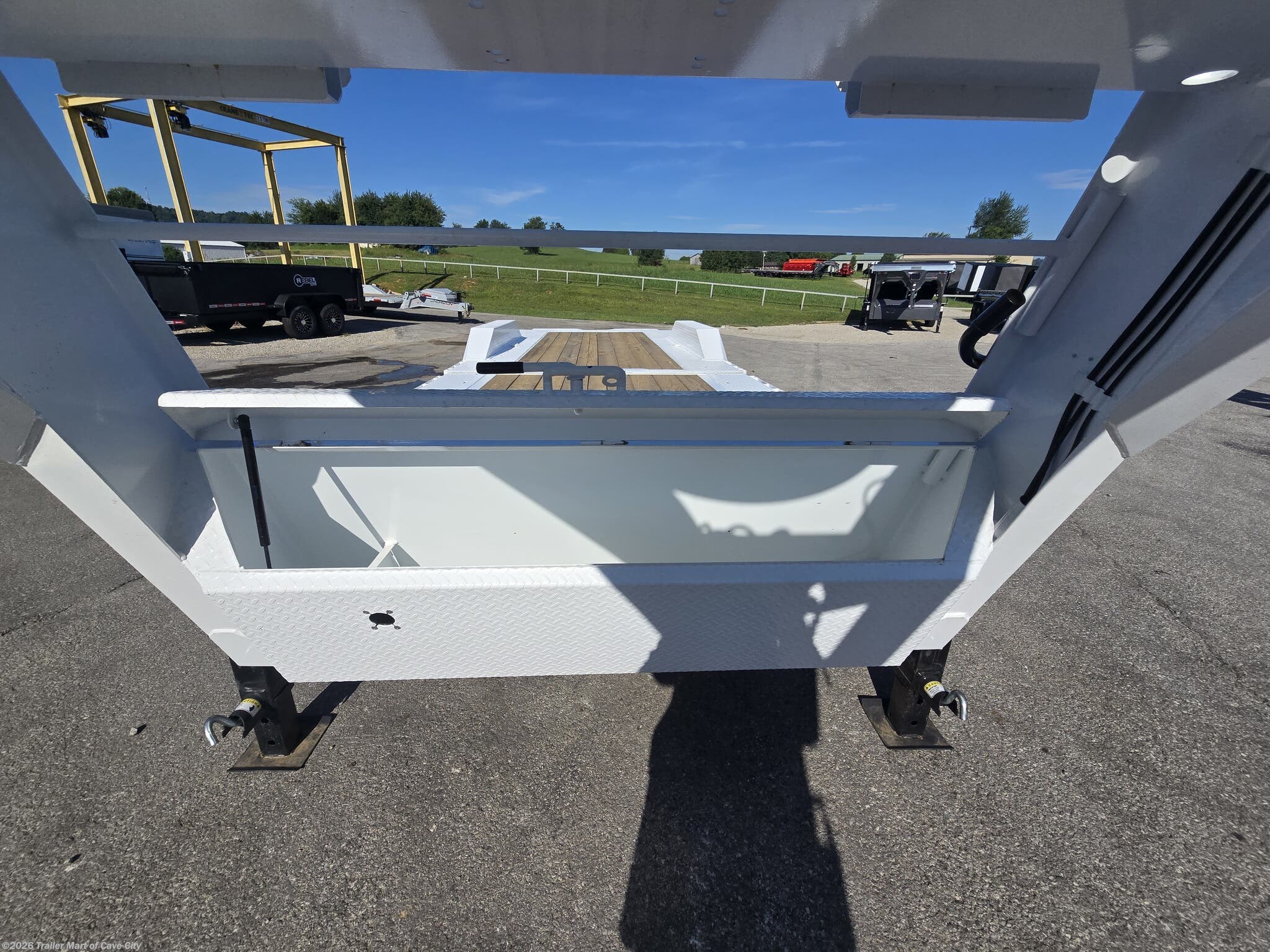 New 2027 Horizon Trailers HET 26' (16'+10') GN Gravity Tilt Deck Trailer available in Cave City, Kentucky