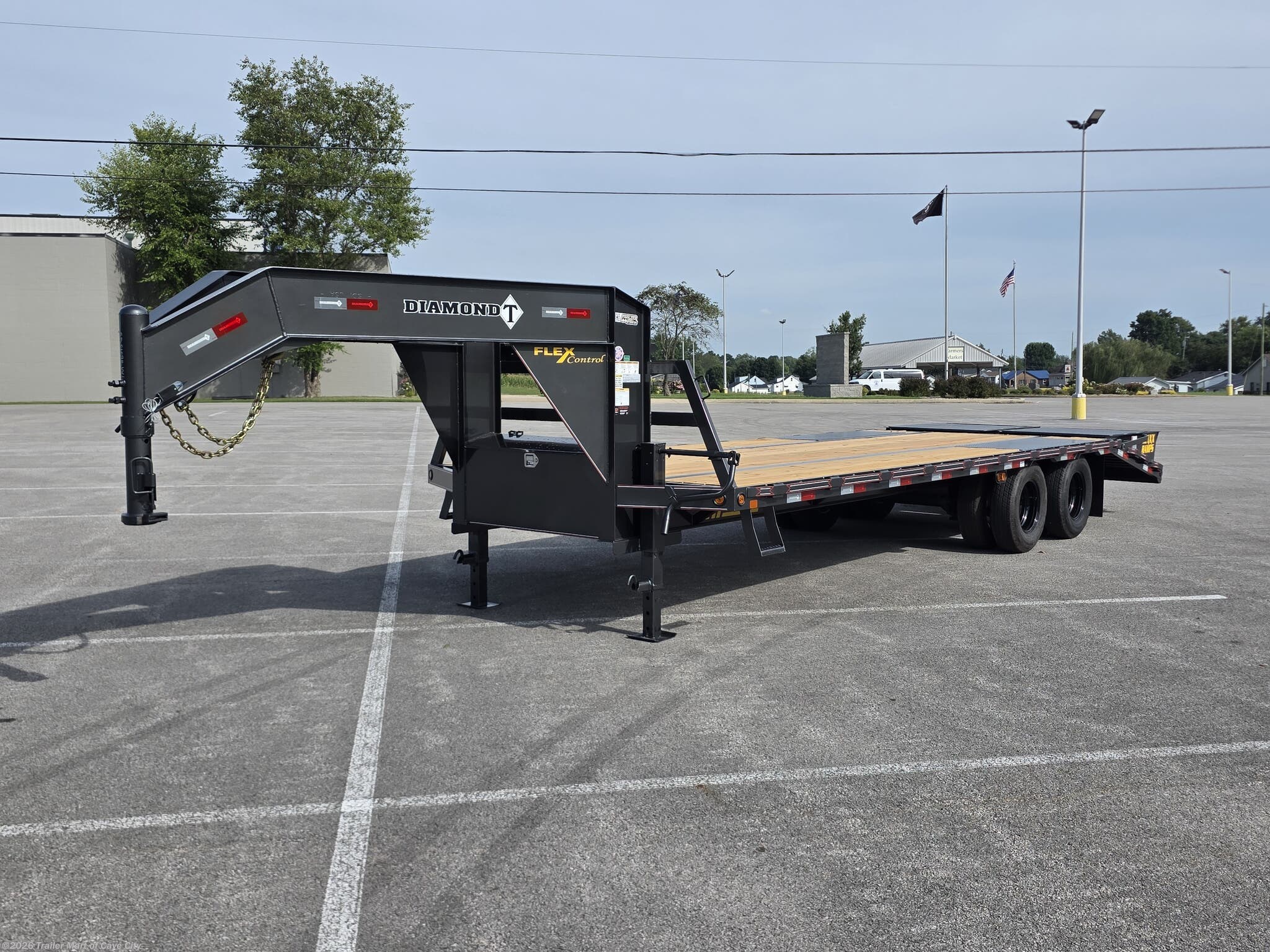 2027 Diamond T 102" x 25' Dual Tandem Flatdeck 240