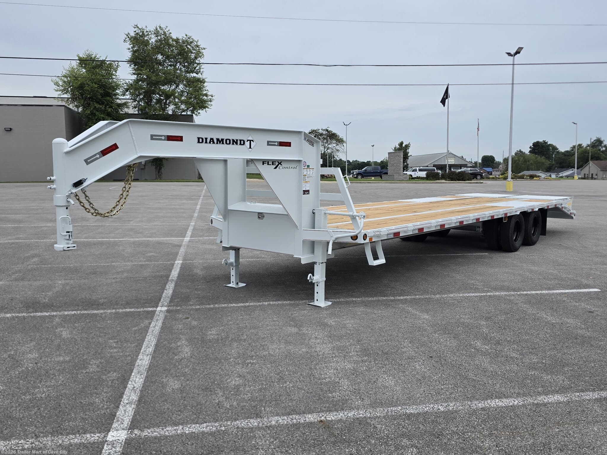 2027 Diamond T 102" x 30' Dual Tandem Flatdeck 240