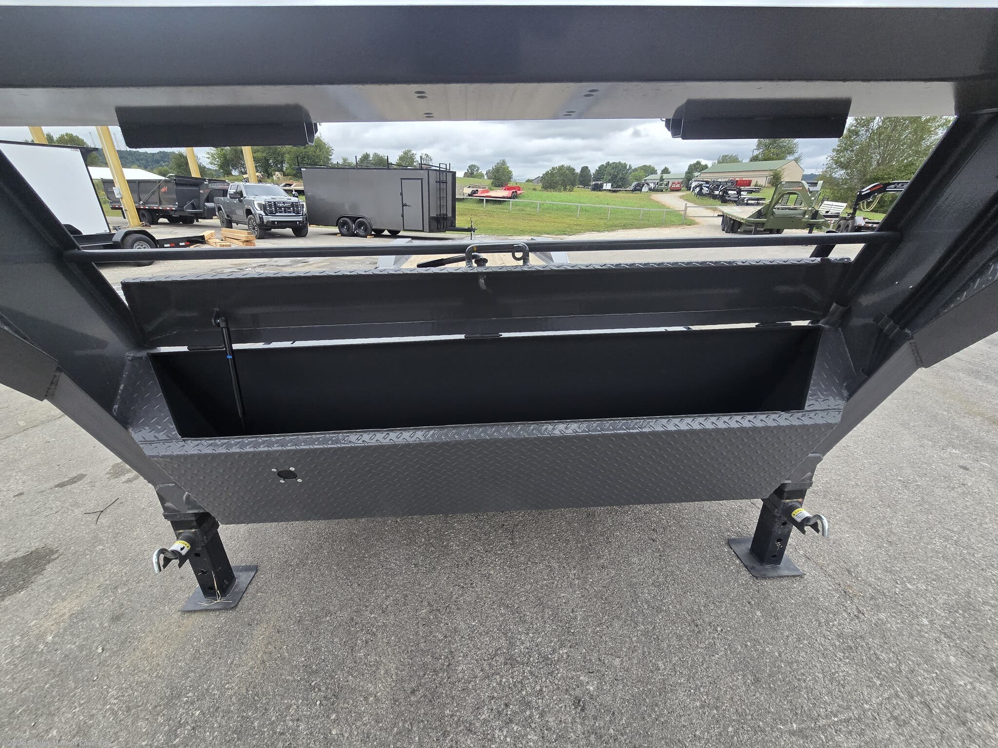 New 2027 Horizon Trailers EHZ 26'  Gooseneck Equipment Trailer available in Cave City, Kentucky