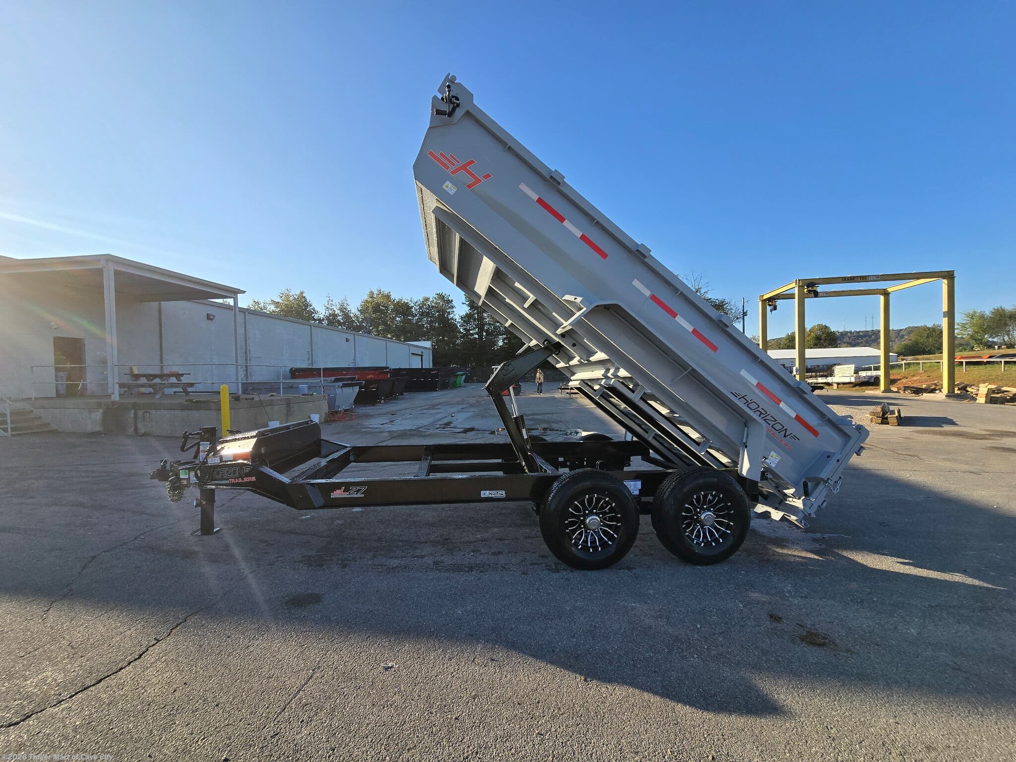 2027 Horizon photo 3