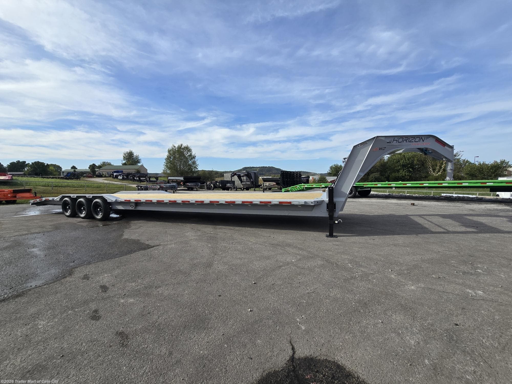 2027 Horizon Trailers EWZ 40'GN Triple Axle Drive Over Trailer