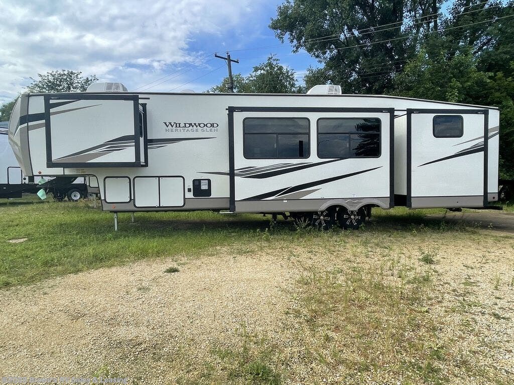 2022 Forest River Wildwood Heritage Glen 356QB RV for Sale in