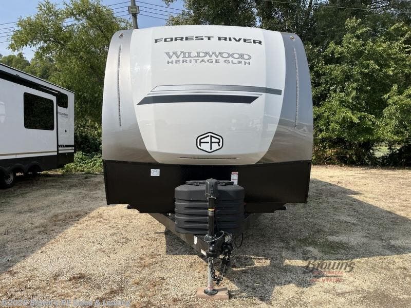 2025 Wildwood Heritage Glen Hyper-Lyte 29XBHL by Forest River from Brown's RV Sales & Leasing in Guttenberg, Iowa