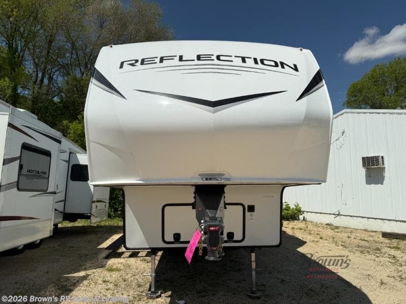 2025 Grand Design Reflection 100 Series 28RL - Used Fifth Wheel For Sale by Brown's RV Sales & Leasing in Guttenberg, Iowa features Slideout