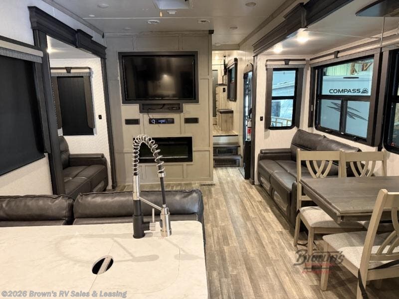 2022 Keystone Alpine 3910RK - New Fifth Wheel For Sale by Brown's RV Sales & Leasing in Guttenberg, Iowa features Slideout