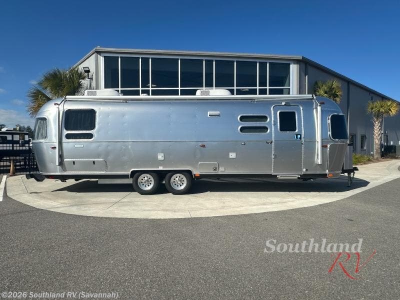 New 2026 Airstream Globetrotter 30RB Twin available in Savannah, Georgia