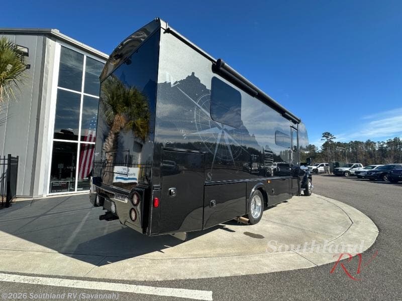 2022 Isata 5 28SS Xplorer Package by Dynamax Corp from Southland RV in Savannah, Georgia