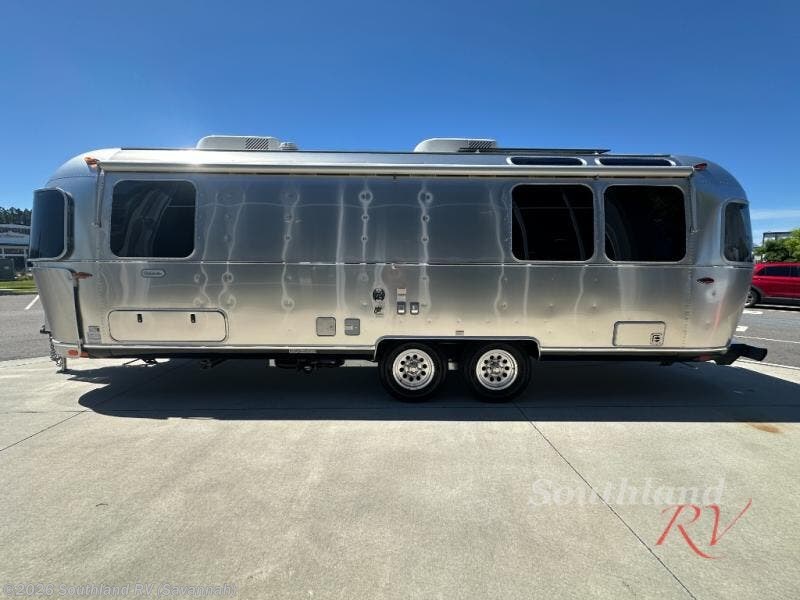 New 2026 Airstream Globetrotter 27FB Twin available in Savannah, Georgia