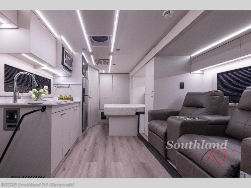 New 2027 Tiffin Wayfarer 25 PW available in Savannah, Georgia