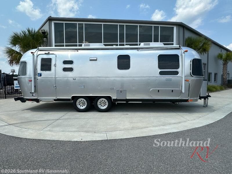 New 2027 Airstream Globetrotter 27FB Twin available in Savannah, Georgia