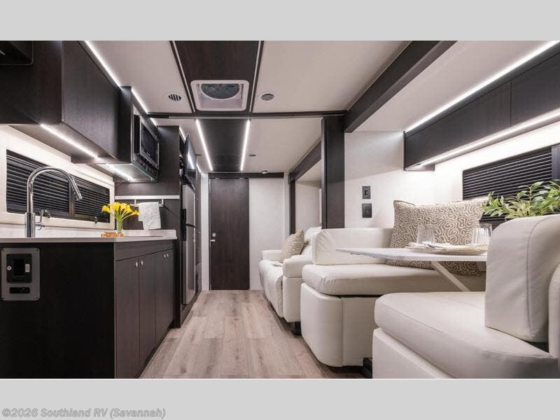 2027 Wayfarer 25 RW by Tiffin from Southland RV in Savannah, Georgia