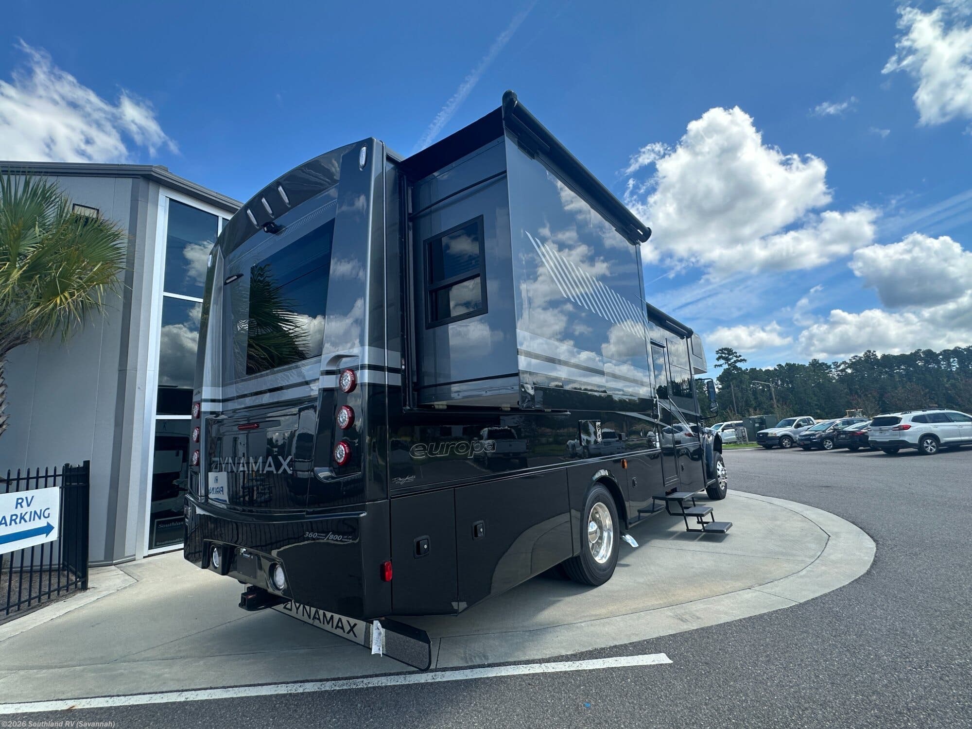 New 2027 Dynamax Corp Europa 32KD Xplorer Package available in Savannah, Georgia