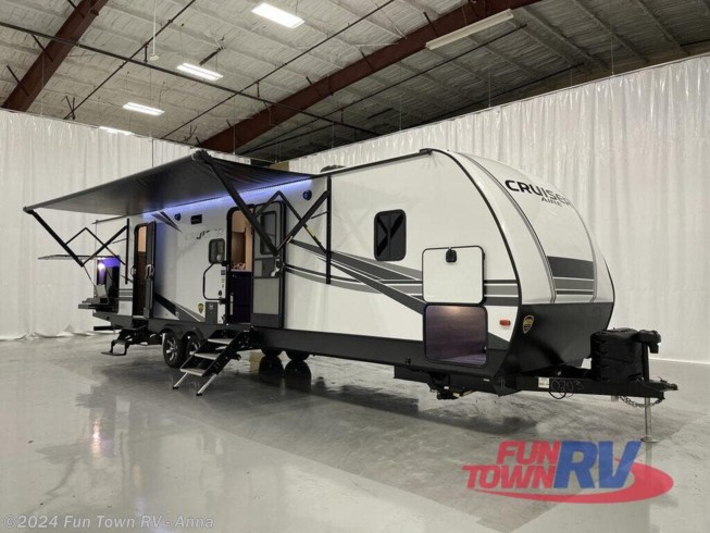 New 2022 CrossRoads Cruiser Aire CR33BHB available in Anna, Illinois