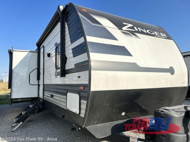 Used 2022 CrossRoads Zinger ZR333DB available in Anna, Illinois