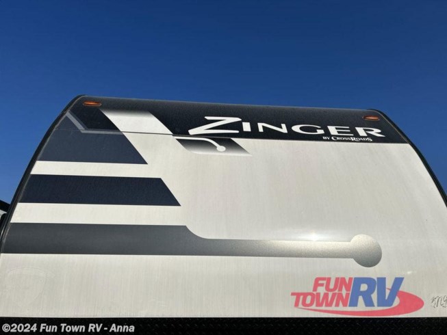 2022 Zinger ZR333DB by CrossRoads from Fun Town RV - Anna in Anna, Illinois