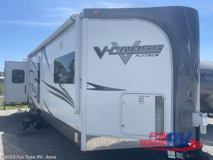 Used 2013 Forest River V-Cross 32VTS available in Anna, Illinois