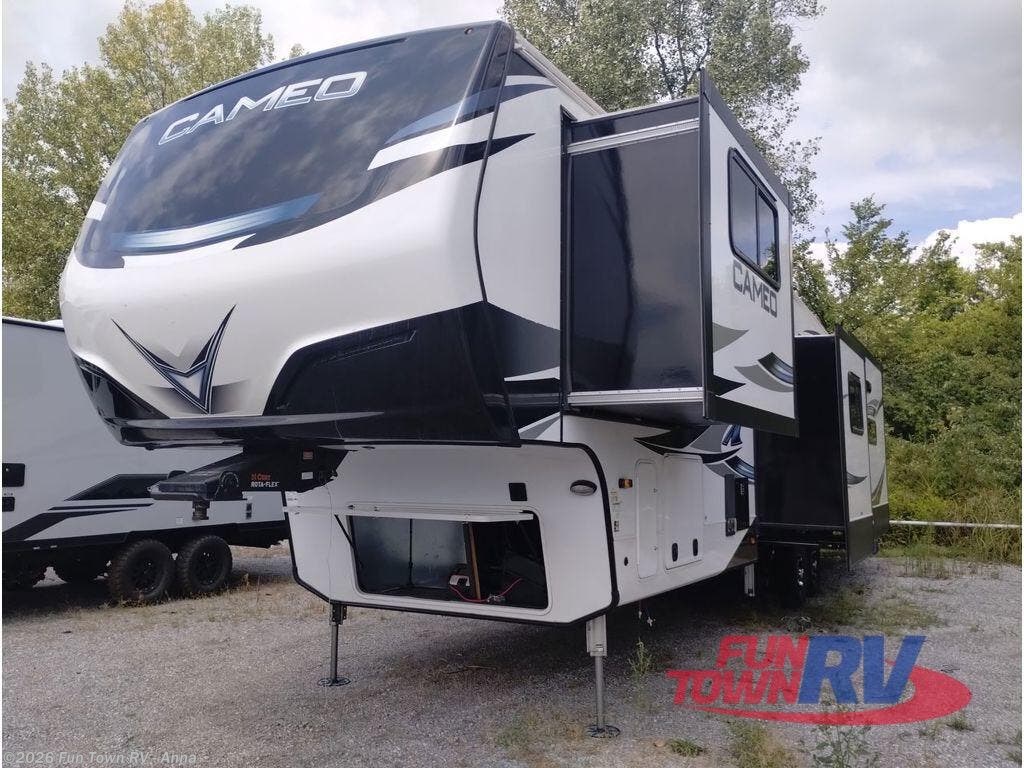 Used 2023 CrossRoads Cameo CE3961MB available in Anna, Illinois