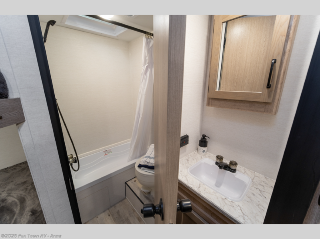 Used 2025 Gulf Stream Kingsport Ultra Lite 248BH available in Anna, Illinois