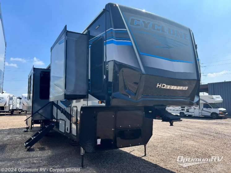 New 2024 Heartland Cyclone 3714 available in Robstown, Texas
