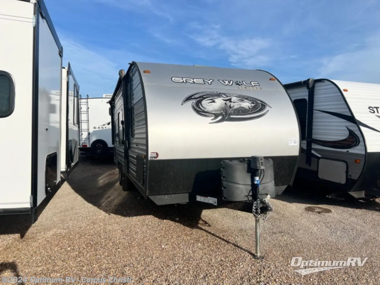 Used 2022 Forest River Cherokee Grey Wolf 22MKSE available in Robstown, Texas