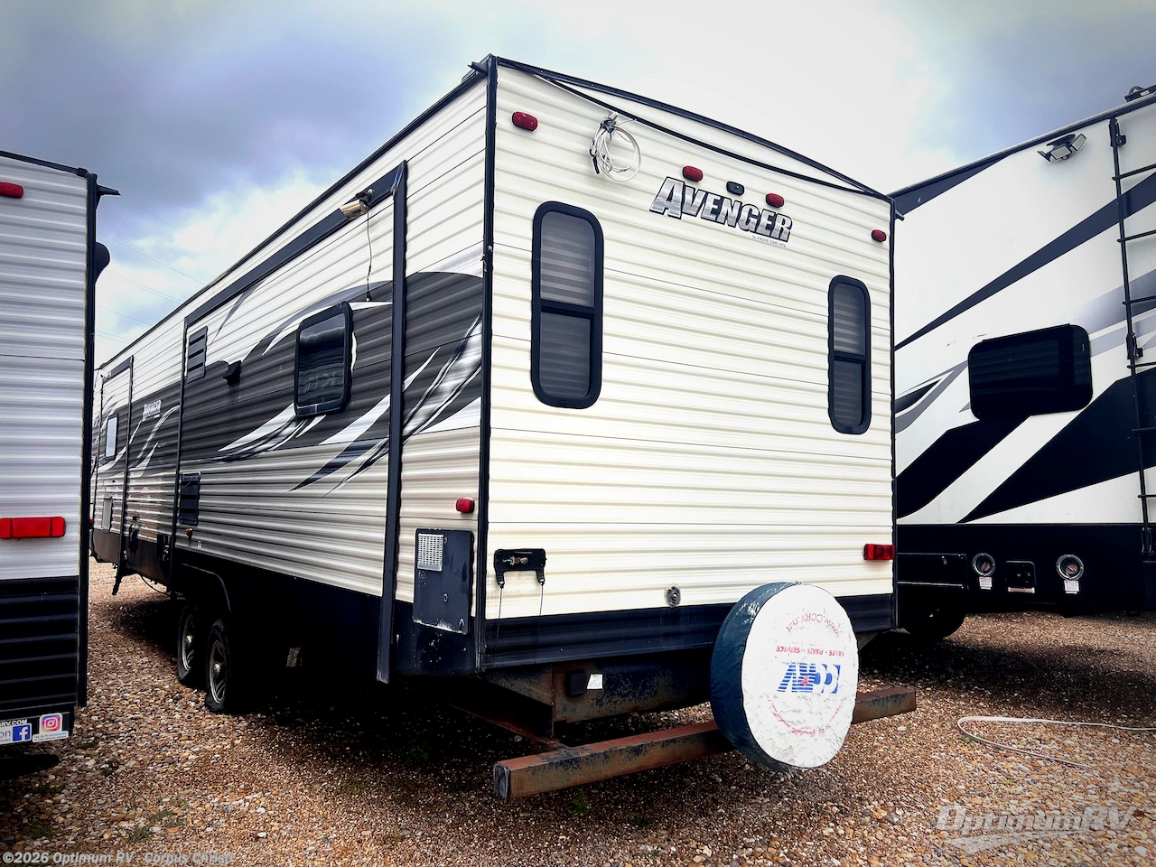 Used 2016 Prime Time Avenger 33RET available in Robstown, Texas