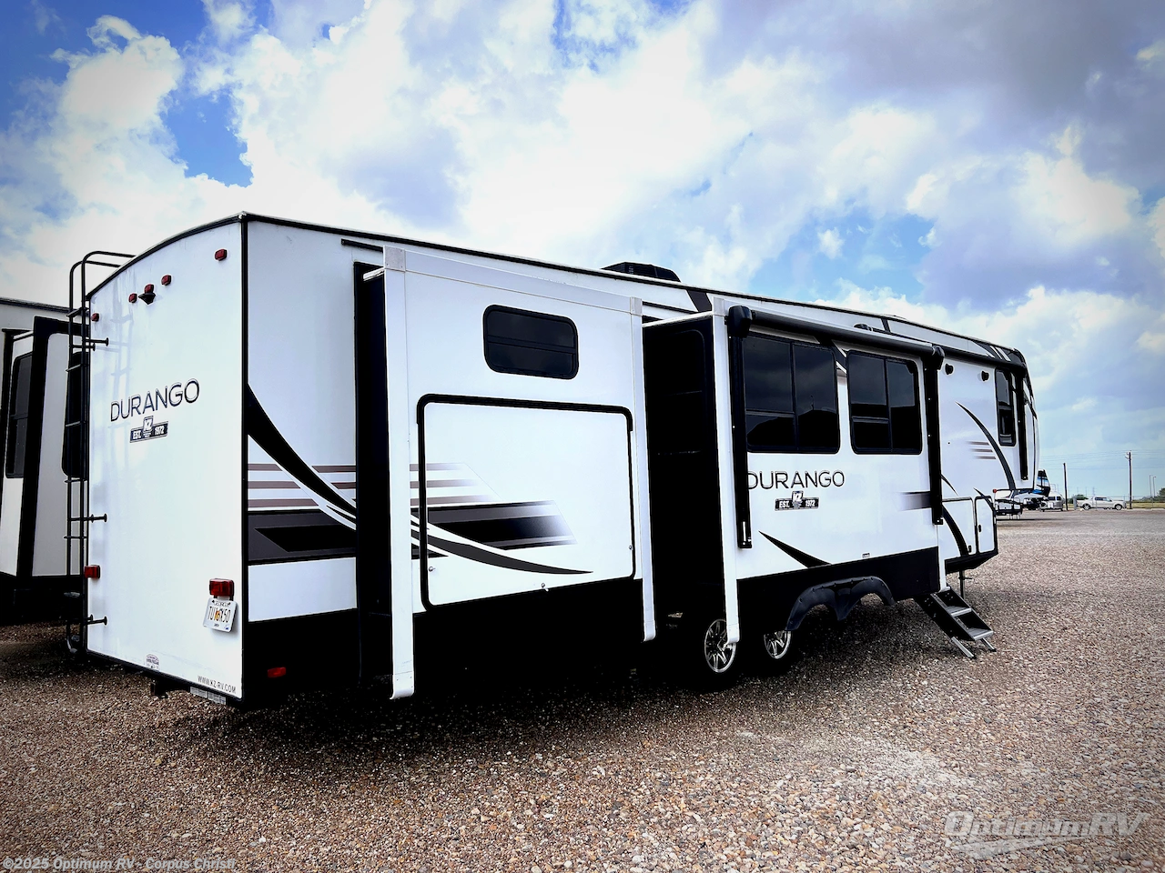 2021 K-Z Durango D348BHF - Used Fifth Wheel For Sale by Optimum RV - Corpus Christi in Robstown, Texas features Slideout, Awning