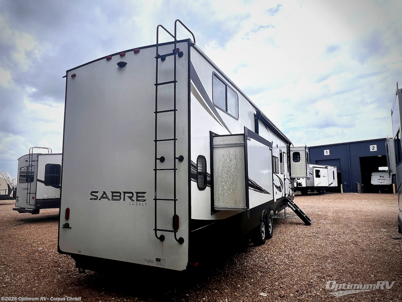 2021 Forest River Sabre 37FLL - Used Fifth Wheel For Sale by Optimum RV - Corpus Christi in Robstown, Texas features Slideout, Awning