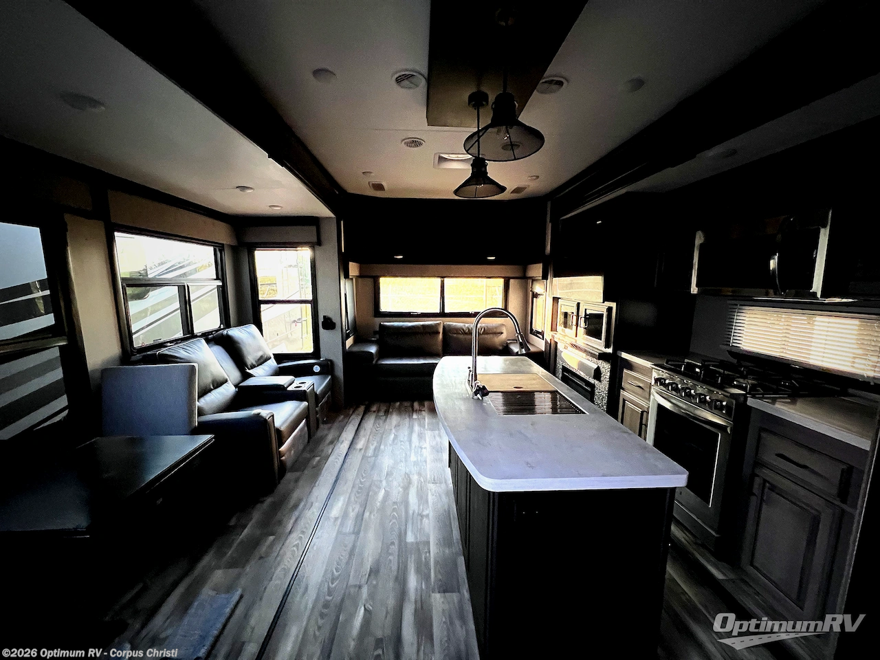 2022 Highland Ridge Mesa Ridge MF314RLS - Used Fifth Wheel For Sale by Optimum RV - Corpus Christi in Robstown, Texas features Slideout, Awning
