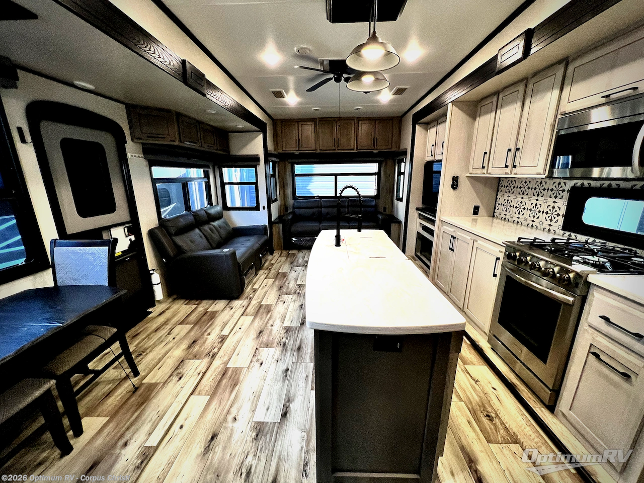 2023 K-Z Durango Gold G383RLQ - Used Fifth Wheel For Sale by Optimum RV - Corpus Christi in Robstown, Texas features Awning, Slideout