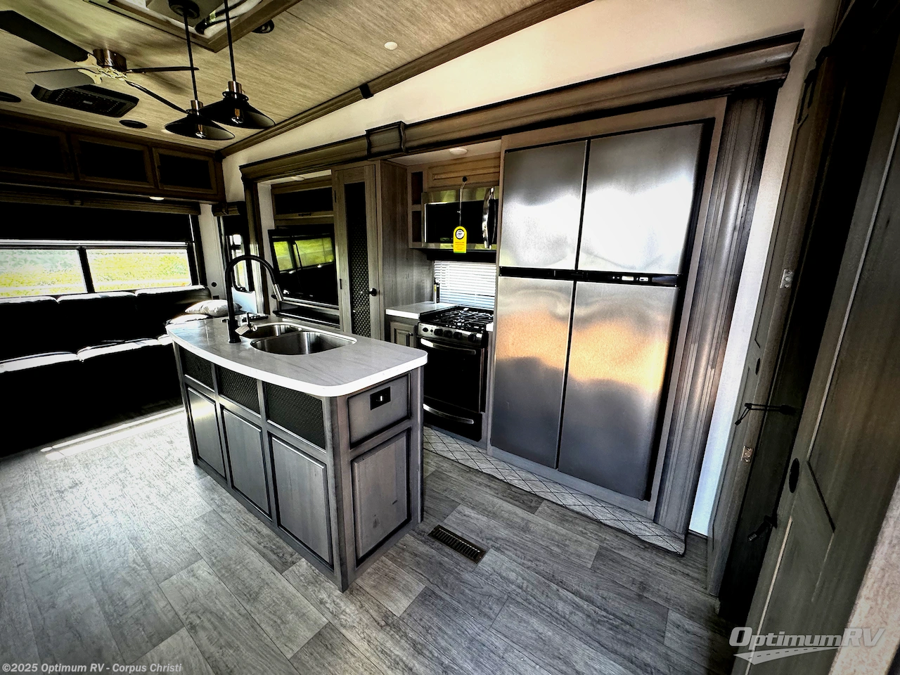 2022 Keystone Montana 3855BR - Used Fifth Wheel For Sale by Optimum RV - Corpus Christi in Robstown, Texas features Slideout, Awning