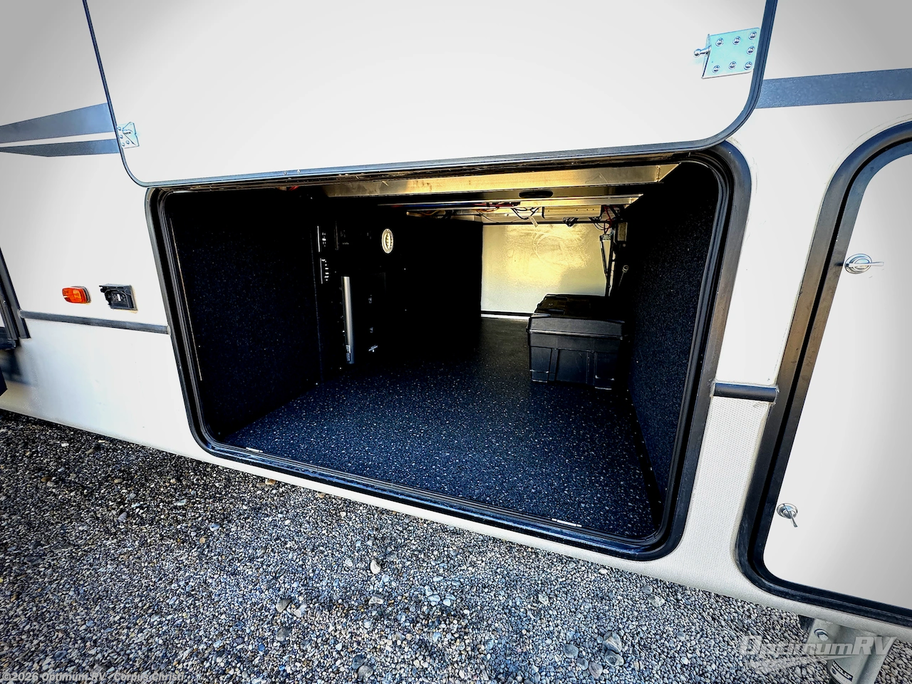 2022 Keystone Montana 3791RD - Used Fifth Wheel For Sale by Optimum RV - Corpus Christi in Robstown, Texas features Awning, Slideout