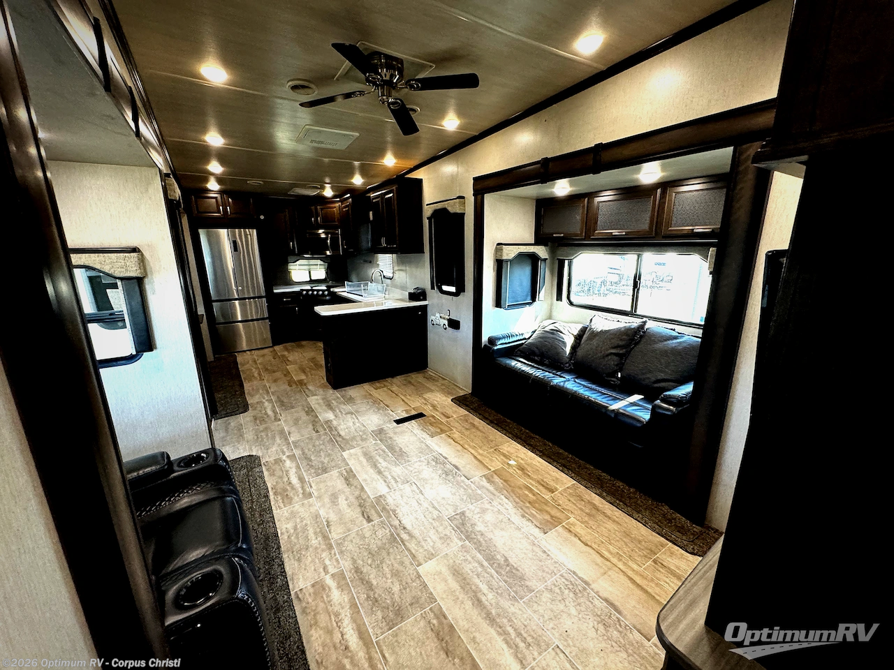 2019 Heartland ElkRidge 37RK - Used Fifth Wheel For Sale by Optimum RV - Corpus Christi in Robstown, Texas features Awning, Slideout