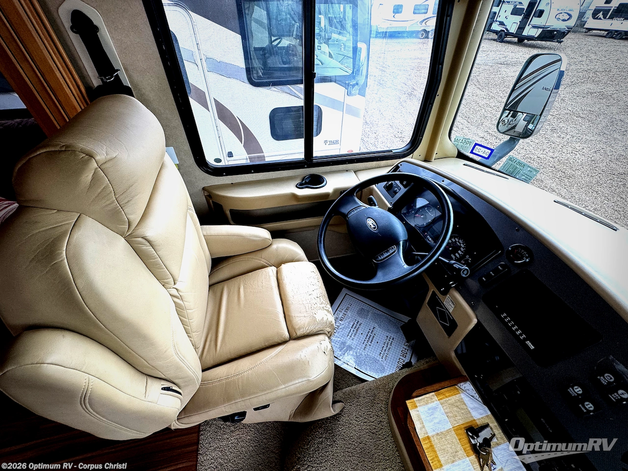 Used 2013 Monaco RV Monarch 33SFD available in Robstown, Texas