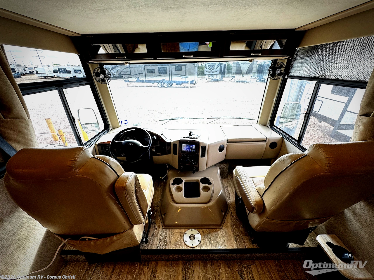 2017 Thor Hurricane 29M - Used Class A For Sale by Optimum RV - Corpus Christi in Robstown, Texas features Awning, Slideout