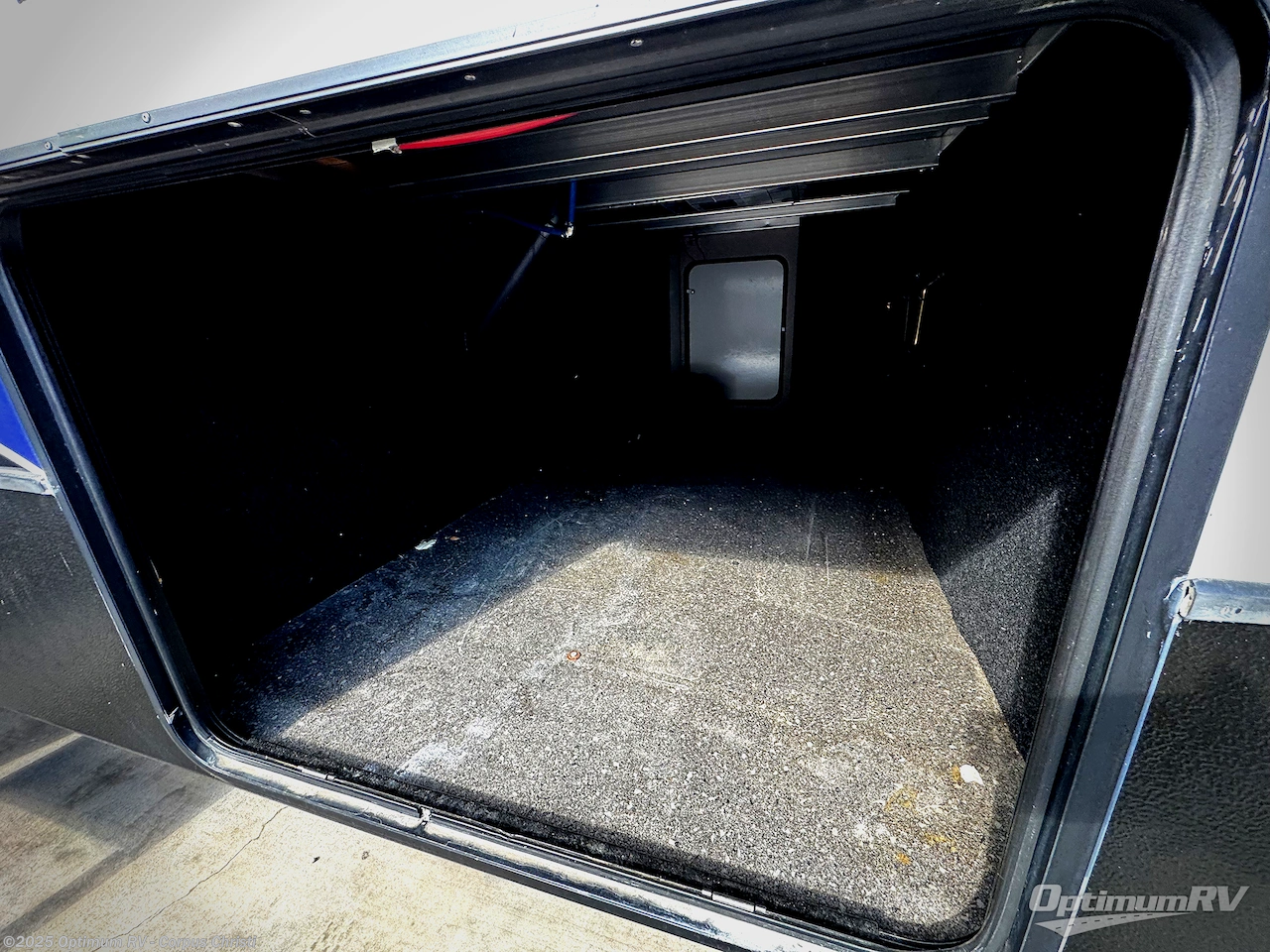 2019 Keystone Avalanche 395BH - Used Fifth Wheel For Sale by Optimum RV - Corpus Christi in Robstown, Texas features Awning, Slideout