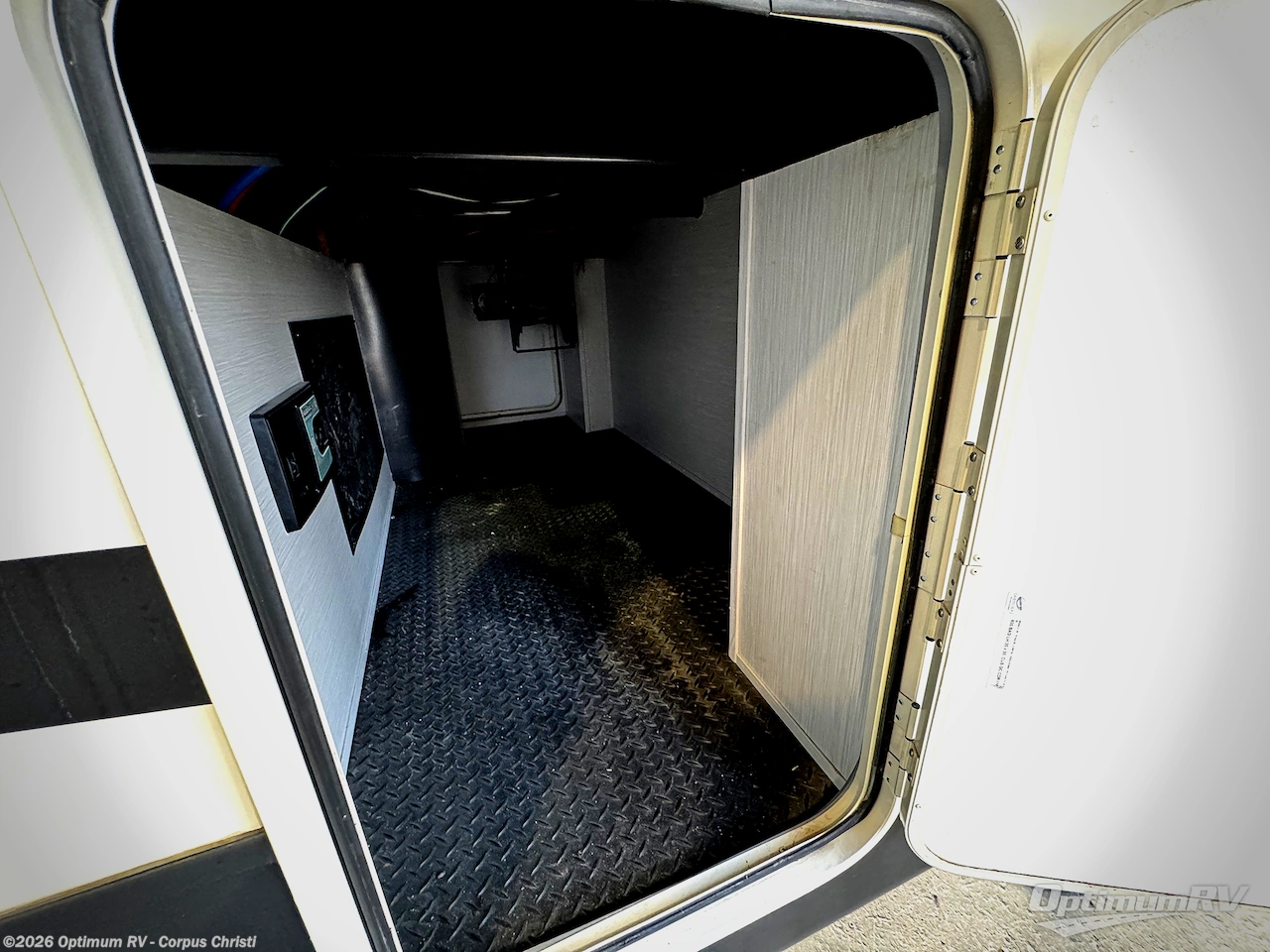 2021 Forest River Cedar Creek Champagne Edition 38EFK - Used Fifth Wheel For Sale by Optimum RV - Corpus Christi in Robstown, Texas features Awning, Slideout