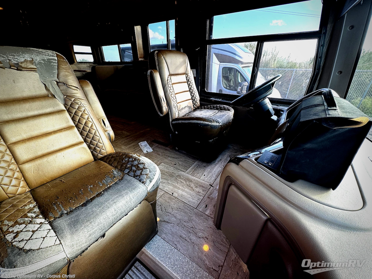 2019 Thor Aria 3901 - Used Class A For Sale by Optimum RV - Corpus Christi in Robstown, Texas features Slideout, Awning