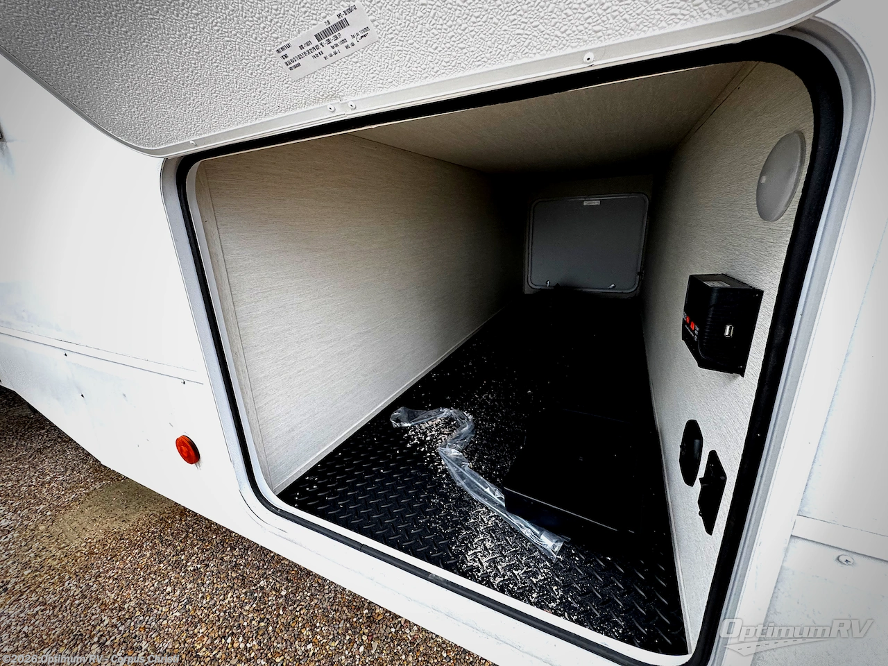 2026 Forest River Cherokee Alpha Wolf 26RL - New Travel Trailer For Sale by Optimum RV - Corpus Christi in Robstown, Texas features Awning, Slideout