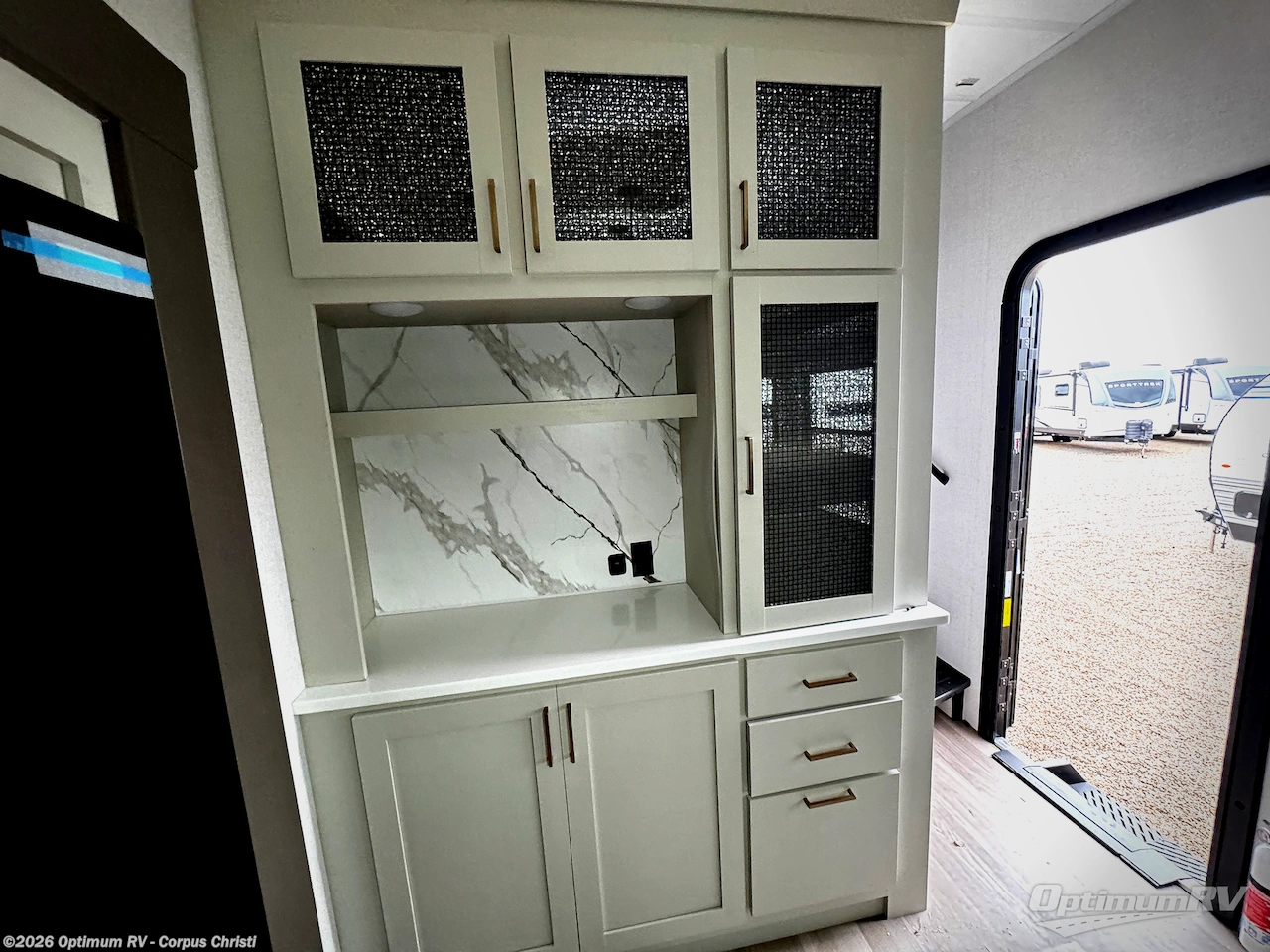 New 2026 East to West Tandara 387BH available in Robstown, Texas