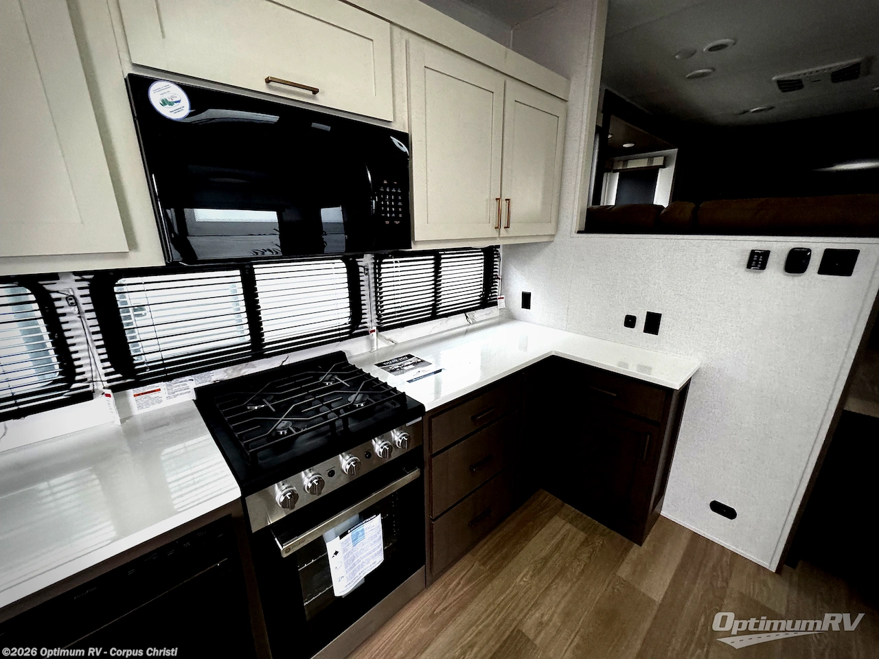 New 2026 East to West Tandara 390FL available in Robstown, Texas