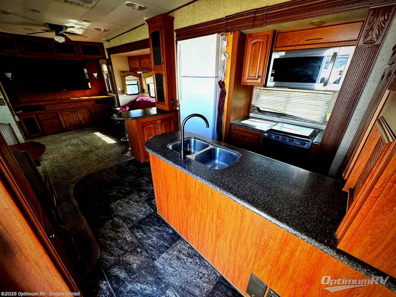 2013 Heartland Big Country 3596 RE - Used Fifth Wheel For Sale by Optimum RV - Corpus Christi in Robstown, Texas features Slideout