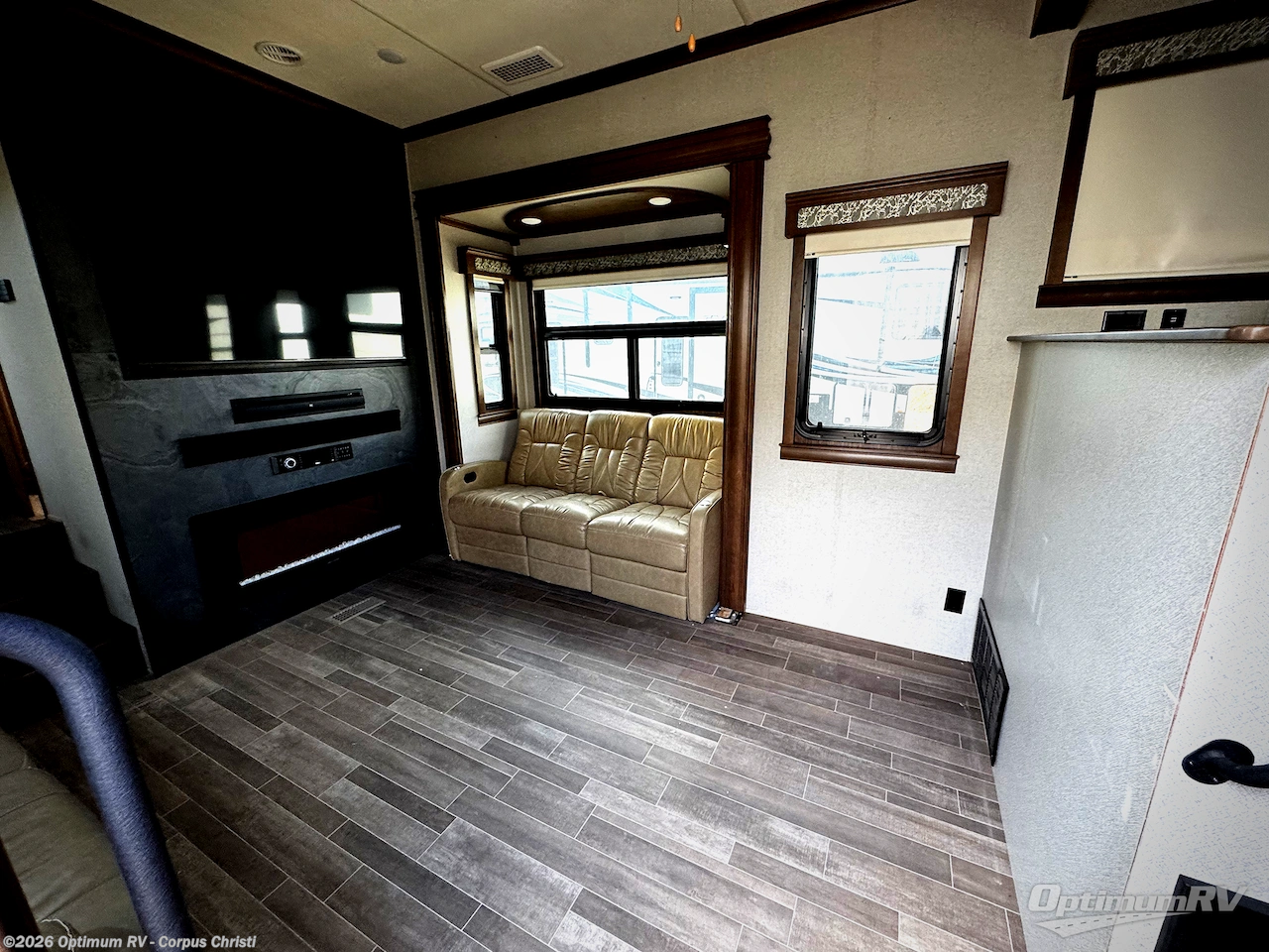 2019 Forest River RiverStone 39FKTH - Used Fifth Wheel For Sale by Optimum RV - Corpus Christi in Robstown, Texas features Awning, Slideout