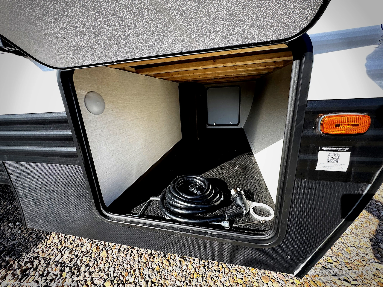 2026 Prime Time Avenger 23BHS - New Travel Trailer For Sale by Optimum RV - Corpus Christi in Robstown, Texas features Awning, Slideout