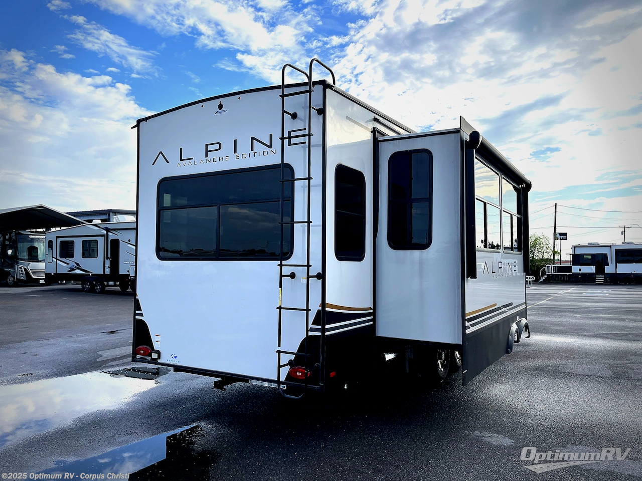 2025 Keystone Alpine Avalanche Edition 321RL - New Fifth Wheel For Sale by Optimum RV - Corpus Christi in Robstown, Texas features Slideout, Awning