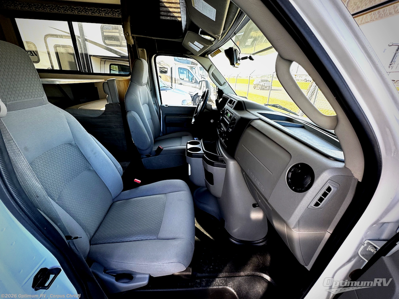 2024 Gulf Stream Conquest Class C 6238 - Used Class C For Sale by Optimum RV - Corpus Christi in Robstown, Texas features Slideout, Awning