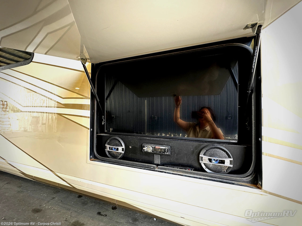 2011 American Revolution 42Q by American Coach from Optimum RV - Corpus Christi in Robstown, Texas