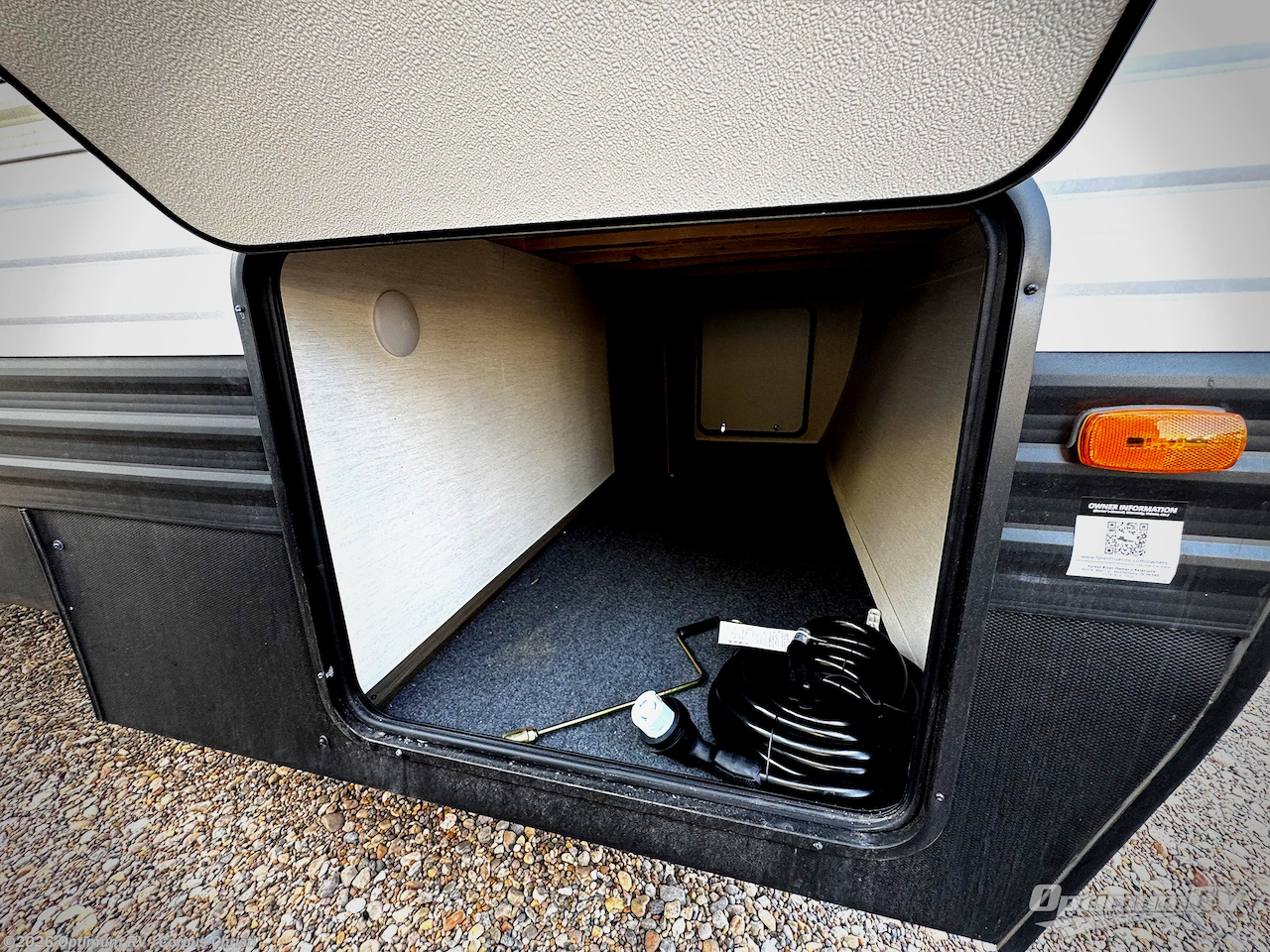 2026 Prime Time Avenger 30PO - New Travel Trailer For Sale by Optimum RV - Corpus Christi in Robstown, Texas features Slideout, Awning